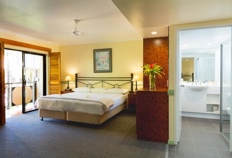 Palm Royale Cairns - VIC Tourism 25