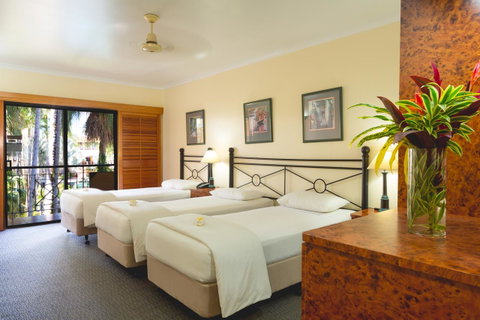 Palm Royale Cairns - VIC Tourism 24