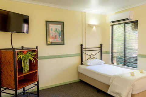 Palm Royale Cairns - VIC Tourism 23