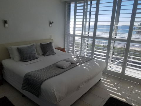 Golden Sands On The Beach - Absolute Beachfront Apartments - VIC Tourism 30