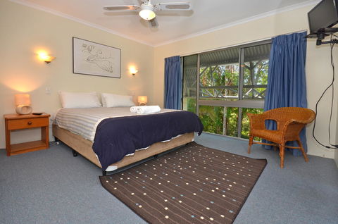 Raintrees Moffat Beach - VIC Tourism 17