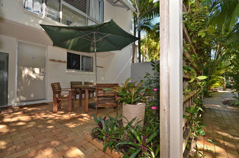 Raintrees Moffat Beach - VIC Tourism 22