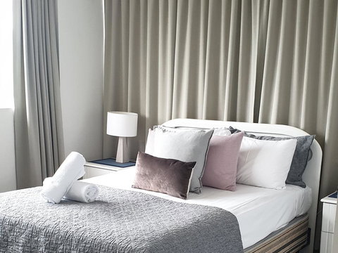 Oceania On Burleigh Beach - VIC Tourism 7