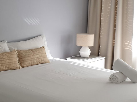 Oceania On Burleigh Beach - VIC Tourism 8