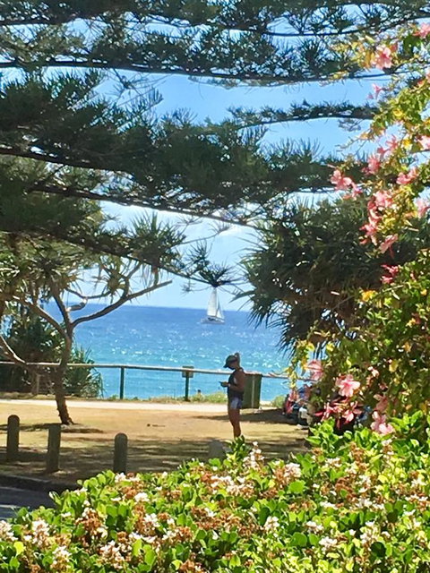 Oceania On Burleigh Beach - VIC Tourism 25