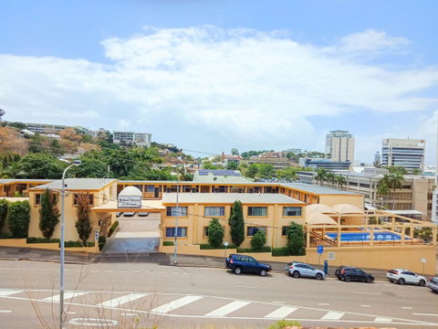 The Robert Towns - VIC Tourism 13