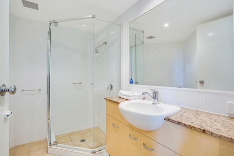 Kirra Beach Apartments - VIC Tourism 14