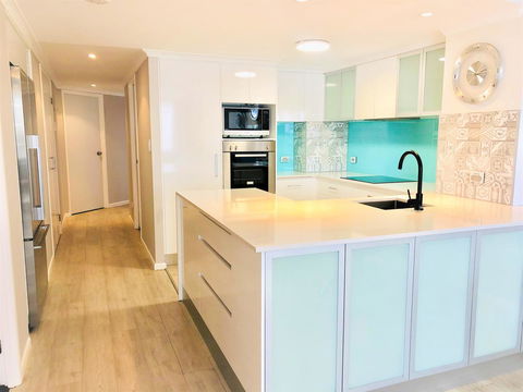 Kirra Beach Apartments - VIC Tourism 1