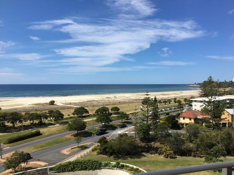 Kirra Surf Apartments - VIC Tourism 28