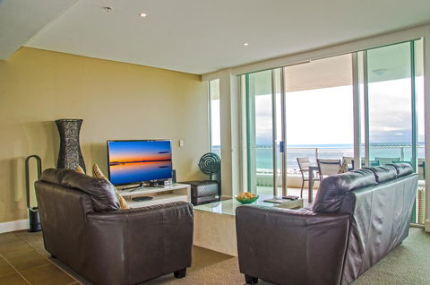Kirra Surf Apartments - VIC Tourism 32