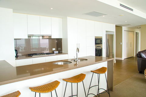 Kirra Surf Apartments - VIC Tourism 31