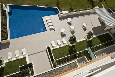 Kirra Surf Apartments - VIC Tourism 13