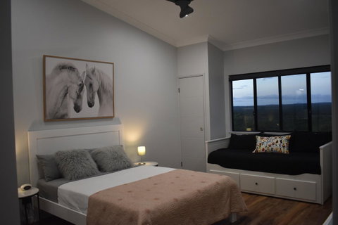 Ironbark House - VIC Tourism 1