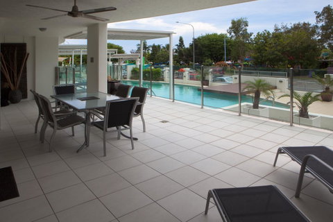 Waters Edge Apartment Cairns - VIC Tourism 10