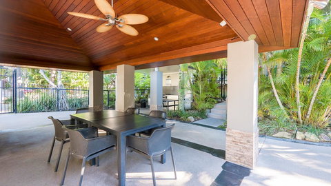 Currumbin Sands On The Beach - VIC Tourism 30