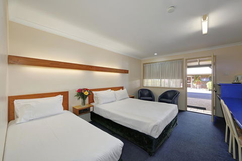 Smart Motels Bert Hinkler - VIC Tourism 18