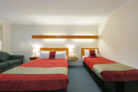 Smart Motels Bert Hinkler - VIC Tourism 9