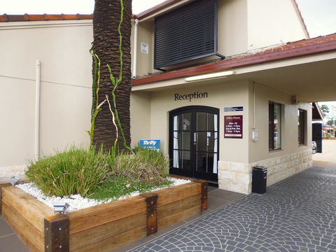 Burke & Wills Motor Inn - VIC Tourism 0