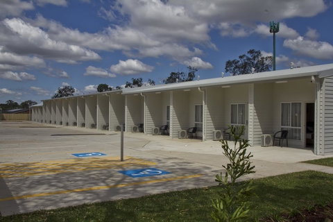 Kallangur Motel - VIC Tourism 12