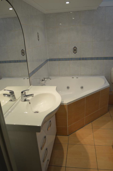 Kallangur Motel - VIC Tourism 43