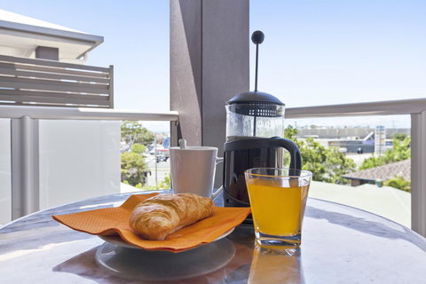 La Vida On Anzac - VIC Tourism 2