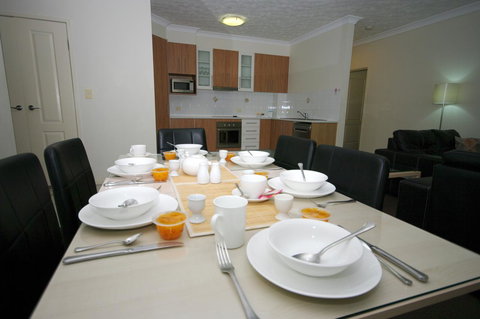 La Vida On Anzac - VIC Tourism 6