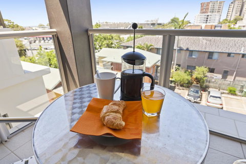 La Vida On Anzac - VIC Tourism 18