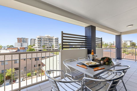 La Vida On Anzac - VIC Tourism 33