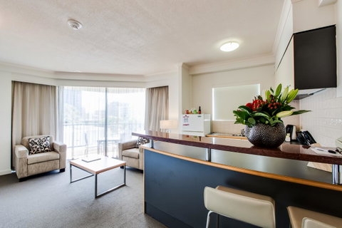 Central Cosmo Apartment Hotel - VIC Tourism 28