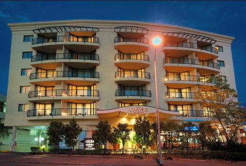 Central Cosmo Apartment Hotel - VIC Tourism 7
