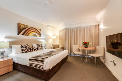 Central Cosmo Apartment Hotel - VIC Tourism 19