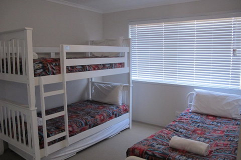 Grangewood Court Apartments - VIC Tourism 25