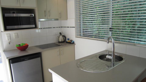 Waterview Airlie Beach - VIC Tourism 19