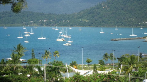 Waterview Airlie Beach - VIC Tourism 18