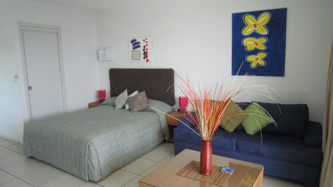 Waterview Airlie Beach - VIC Tourism 4