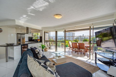 Gemini Court Holiday Apartments - VIC Tourism 1