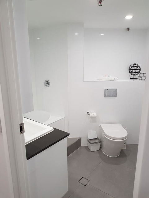 Gemini Court Holiday Apartments - VIC Tourism 31