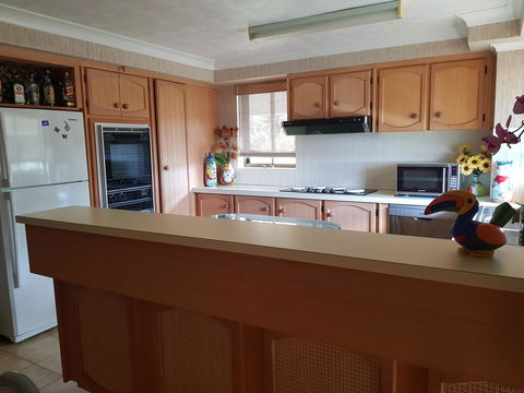 Gemini Court Holiday Apartments - VIC Tourism 38
