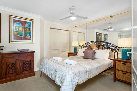 Gemini Court Holiday Apartments - VIC Tourism 12