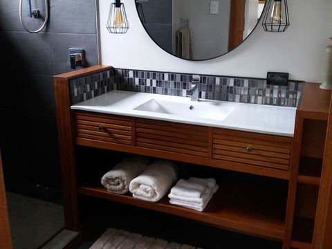 Forest Lodge: Little Villa - VIC Tourism 2