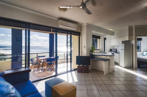 Komune Resort And Beach Club Greenmount Beach - VIC Tourism 31