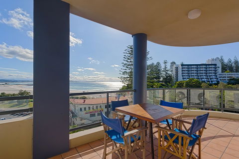 Komune Resort And Beach Club Greenmount Beach - VIC Tourism 24