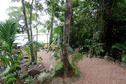 Cairns Rainforest Retreat - VIC Tourism 10