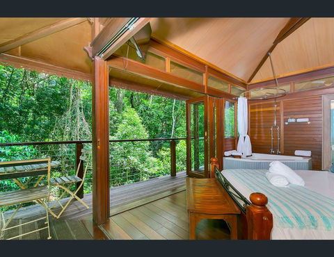 Cairns Rainforest Retreat - VIC Tourism 8