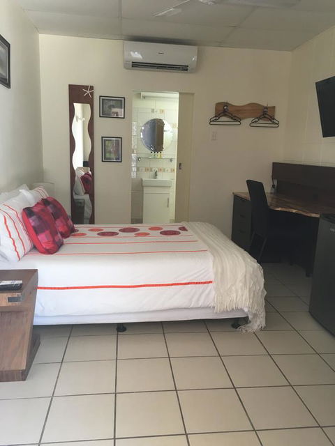 Black Marlin Motel - VIC Tourism 23