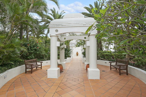 ULTIQA Burleigh Mediterranean Resort - VIC Tourism 18