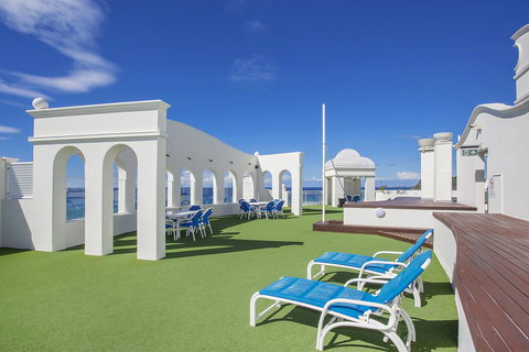 ULTIQA Burleigh Mediterranean Resort - VIC Tourism 26