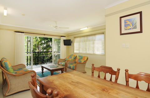 Cairns Queenslander Hotel & Apartments - VIC Tourism 27
