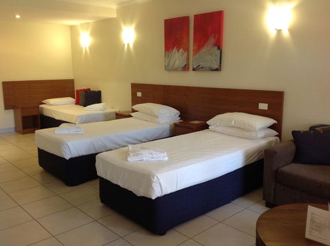Cairns Queenslander Hotel & Apartments - VIC Tourism 28