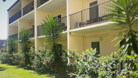 Cairns Queenslander Hotel & Apartments - VIC Tourism 32